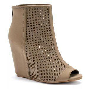 Juicy Couture Women's Nessa PeepToe Wedge Shoes Br
